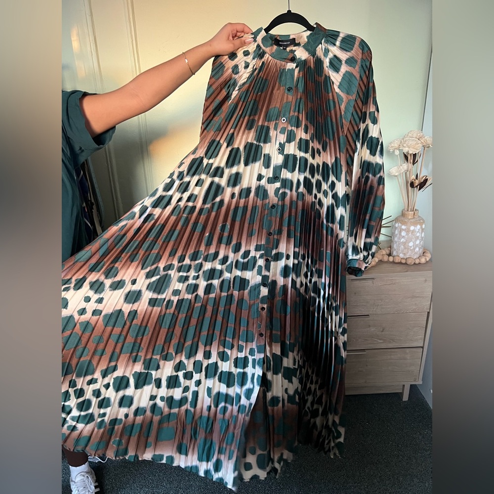 Green Modest Leopard Cheetah Print Pleated Long-Sleeve Maxi Relaxed Fit Dres M-L - Picture 11 of 16